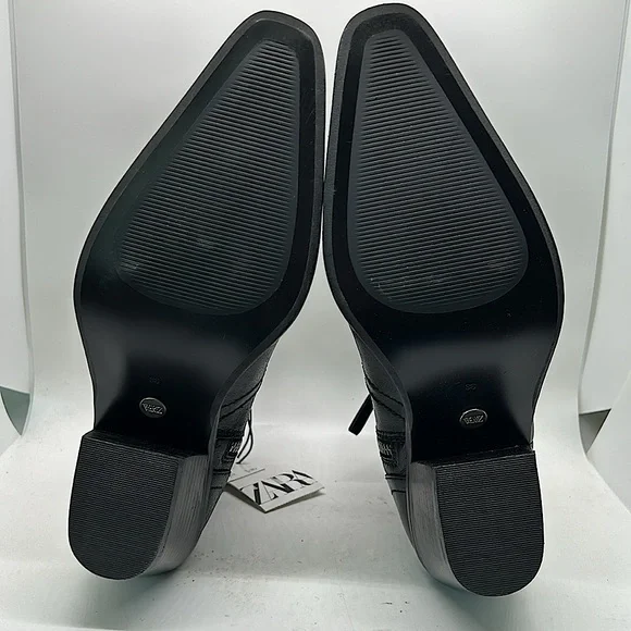Zara NWT Black Leather Studded Heel Ankle
Booties Shoes **Size 39/US 8**🔥🔥 - Picture 6 of 7